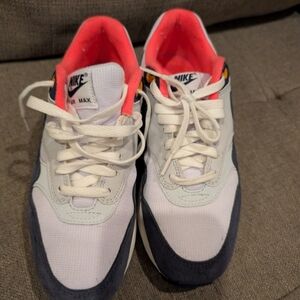 Nike Air Max Sneakers - White and Pink